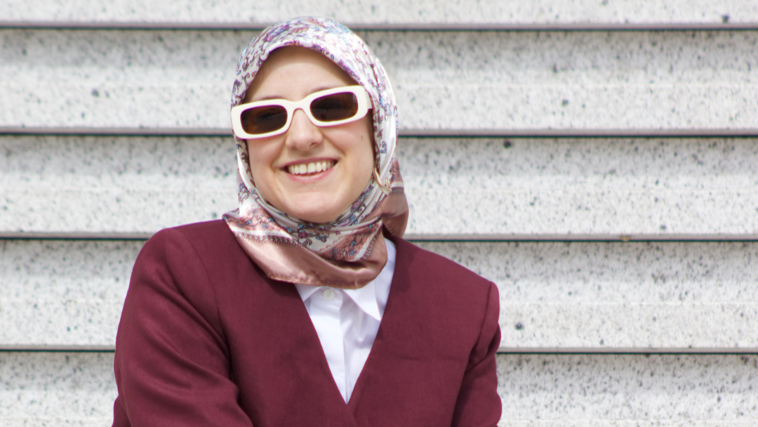 Tenue corporate confortable et chic pour femme musulmane