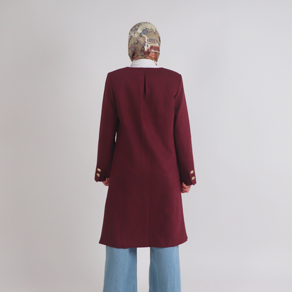 Blazer long KPI bordeaux avec manches Aura, veste professionnelle élégante de mode modeste premium